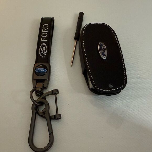 Ford Key Fob Keychain and Fob Case Cover in Black Leather NWT - Picture 5 of 8